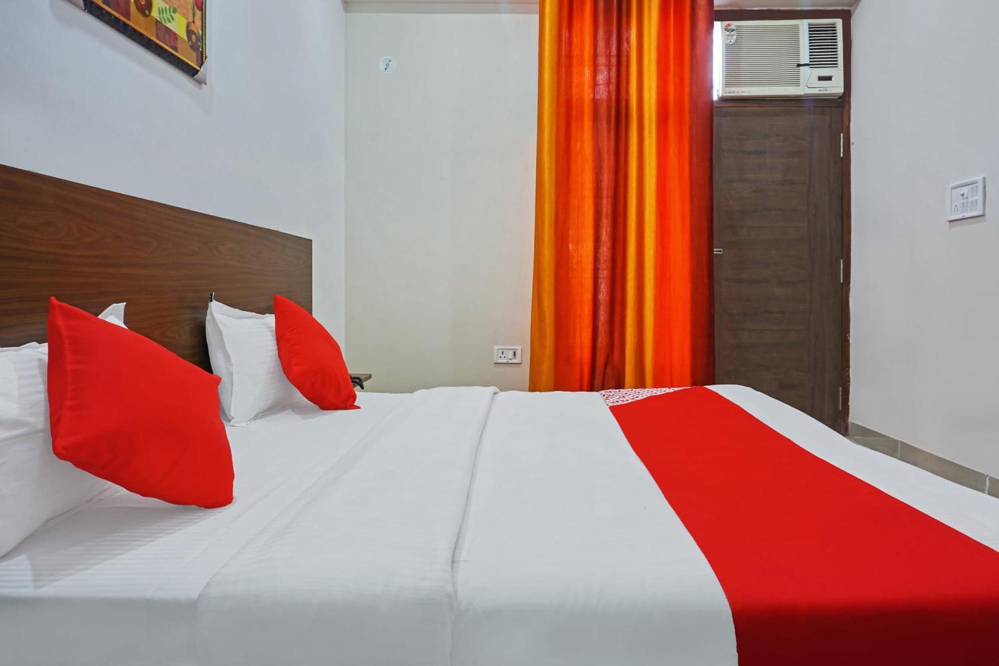 Hotel O Quadis Noida Exterior foto
