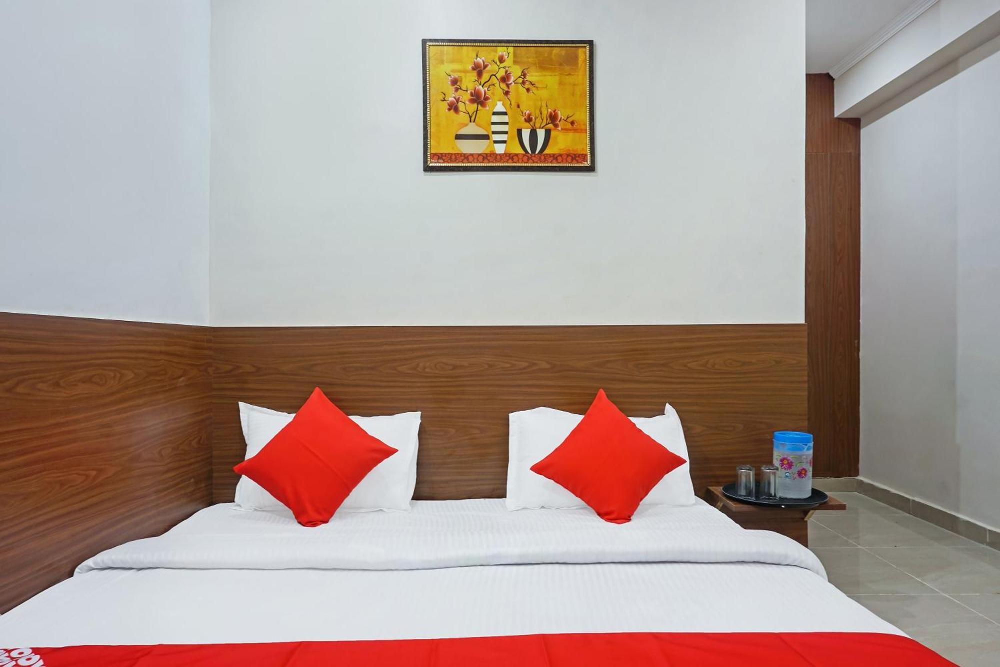 Hotel O Quadis Noida Exterior foto
